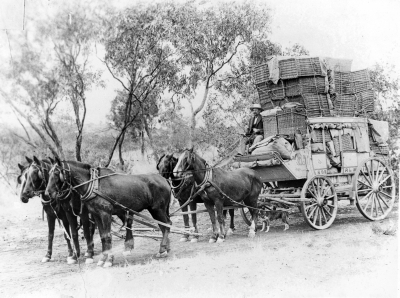 Cobb and Co mail coach